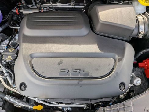 New 2026 Chrysler Pacifica Limited image 18