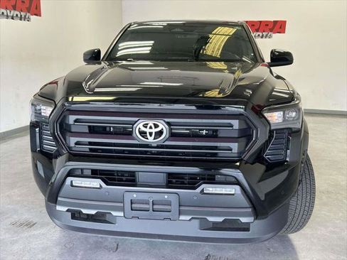 Certified 2024 Toyota Tacoma SR5 AWD/4WD image 8