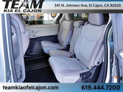 Used 2022 Toyota Sienna LE FWD image 16