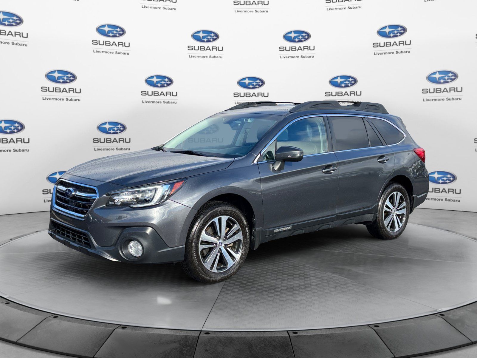 Used 2019 Subaru Outback 3.6R Limited AWD/4WD image 2