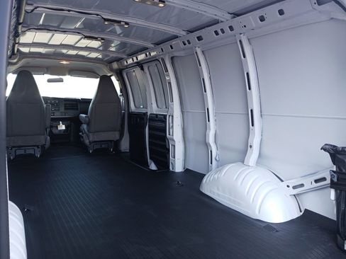 New 2025 Chevrolet Express 3500 Extended w/ Driver Convenience Package image 30