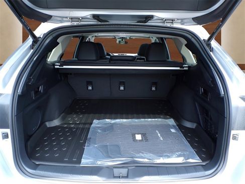 Used 2025 Subaru Outback Limited image 11