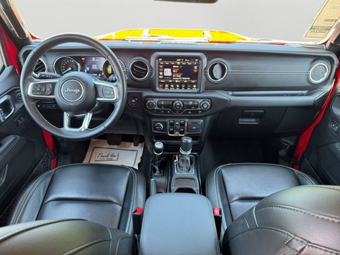 Used 2022 Jeep Wrangler Unlimited Sahara image 17