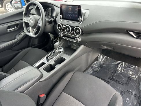 Used 2025 Nissan Sentra SV image 8
