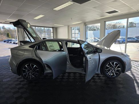 New 2026 Toyota Prius Plug-In Hybrid image 17