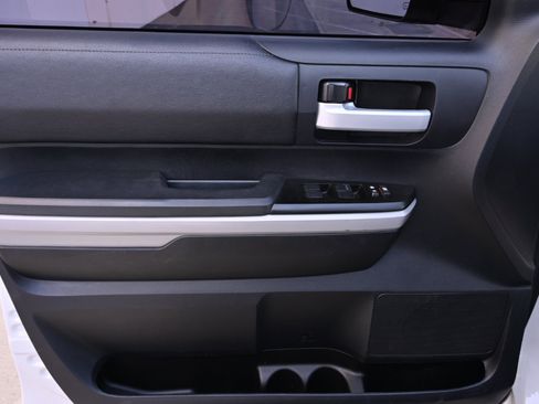 Used 2018 Toyota Tundra SR5 w/ TRD Off Road Package image 43