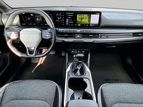 Used 2025 Kia K4 GT-Line w/ GT-Line Sunroof Package FWD image 16
