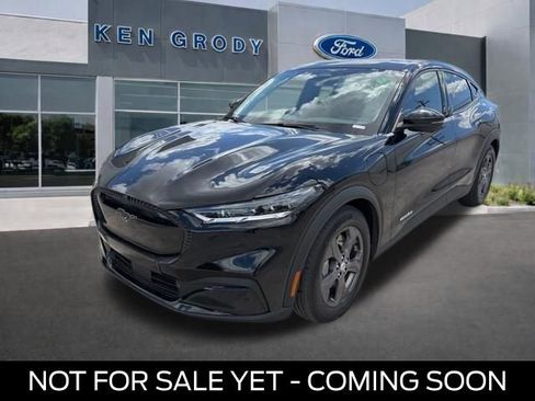 Used 2023 Ford Mustang Mach-E Select image 1