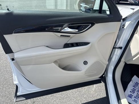 Used 2023 Buick Envision Essence FWD image 21