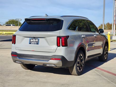 New 2026 Kia Sorento S image 4
