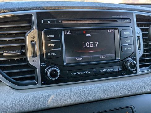 Used 2018 Kia Sportage LX image 13