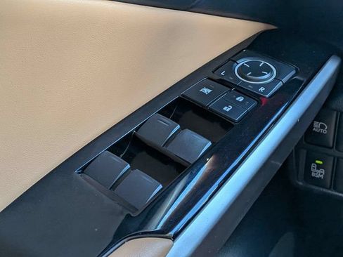 Used 2017 Lexus IS 300 AWD w/ Navigation System Package image 26