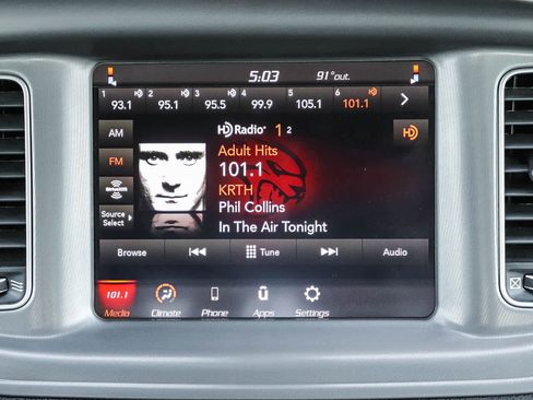 Used 2023 Dodge Charger SXT RWD image 13
