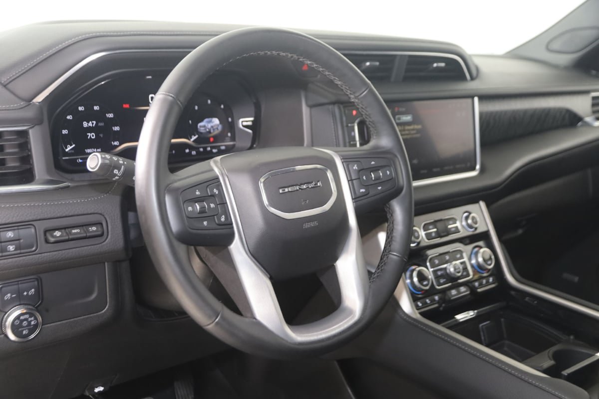 Used 2024 GMC Yukon Denali AWD/4WD image 6