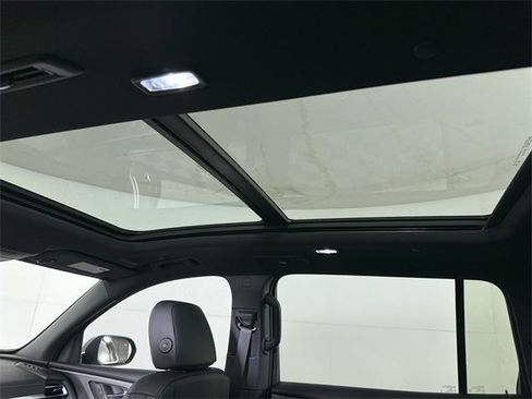 New 2026 Chevrolet Traverse LT w/ Sun and Wheel Package image 19