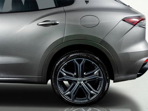 Used 2022 Maserati Levante Modena image 36