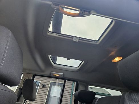 Used 2008 Jeep Commander Sport image 20