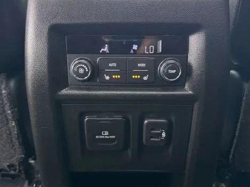 Used 2018 Chevrolet Traverse Premier w/ Redline Edition FWD image 50