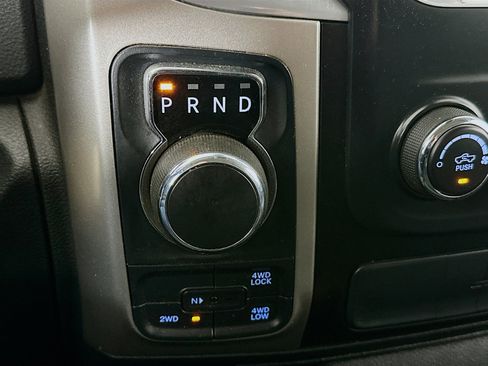 Used 2019 RAM 1500 Classic SLT image 23