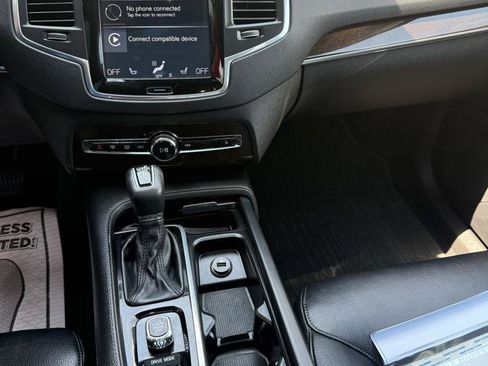 Used 2019 Volvo XC90 T6 Momentum w/ Advanced Package AWD/4WD image 12