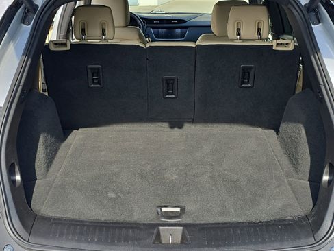 Used 2018 Cadillac XT5 FWD image 16