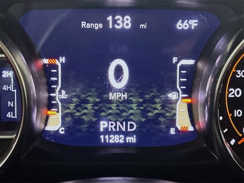 Used 2023 Jeep Gladiator Mojave w/ Cold Weather Group image 15