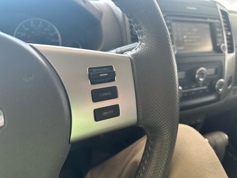 Used 2013 Nissan Frontier SL image 50