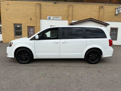 Used 2020 Dodge Grand Caravan GT image 2