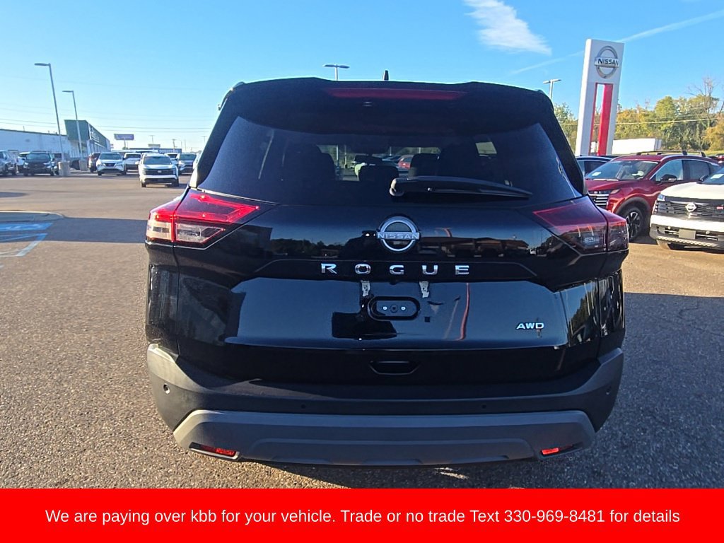 Used 2023 Nissan Rogue S AWD/4WD image 6