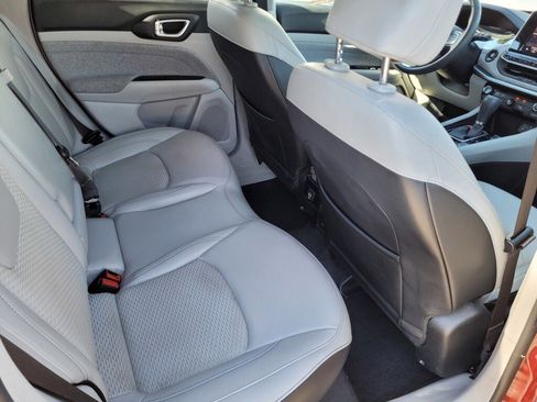 Used 2022 Jeep Compass Latitude image 18