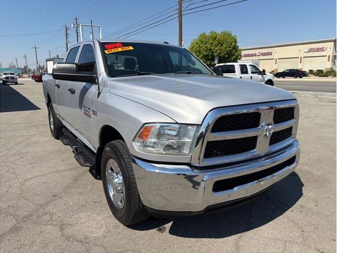 Used 2018 RAM 2500 Tradesman w/ Chrome Appearance Group image 2