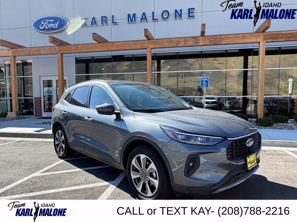 Used 2025 Ford Escape Platinum AWD/4WD image 1