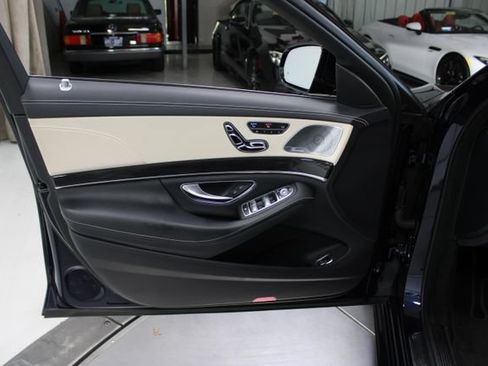 Used 2020 Mercedes-Benz S 560 Sedan w/ AMG Line Exterior image 38