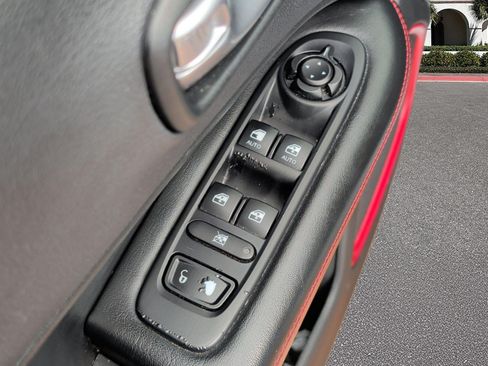 Used 2019 Jeep Compass Trailhawk AWD/4WD image 9