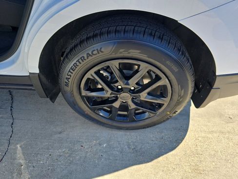 Used 2023 Chevrolet Equinox LT w/ LPO, Floor Liner Package image 12