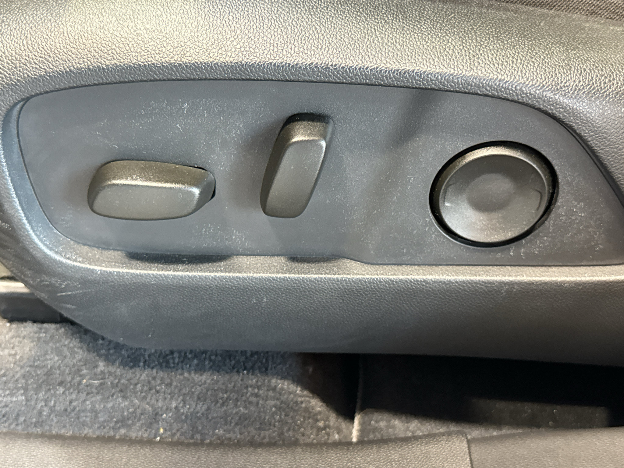 Used 2025 Chevrolet Equinox LT w/ Convenience Package II FWD image 15
