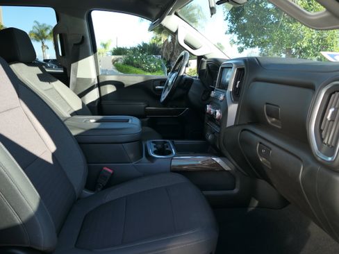 Used 2020 GMC Sierra 1500 Elevation image 25