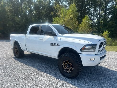 Used 2018 RAM 2500 Laramie w/ Sport Appearance Group AWD/4WD image 3