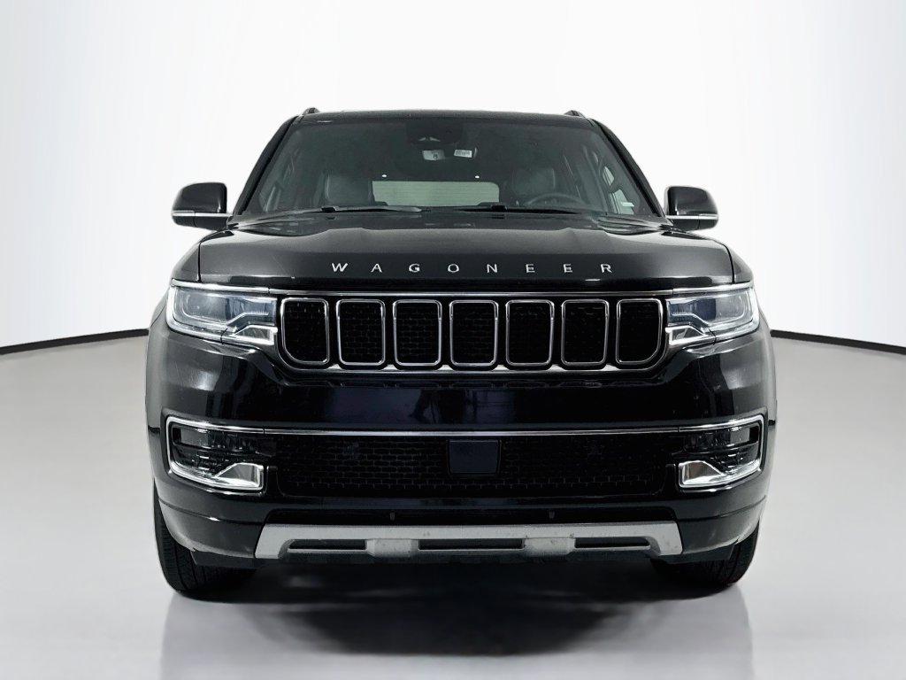 Used 2024 Jeep Wagoneer L Series II RWD image 3