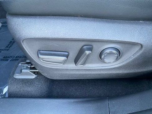 Used 2022 Toyota Highlander XSE AWD/4WD image 18
