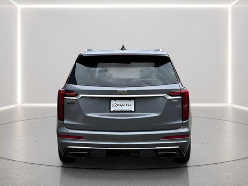 Used 2022 Cadillac XT6 Premium Luxury w/ Technology Package FWD image 4