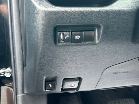 Used 2023 Toyota RAV4 AWD Hybrid image 18
