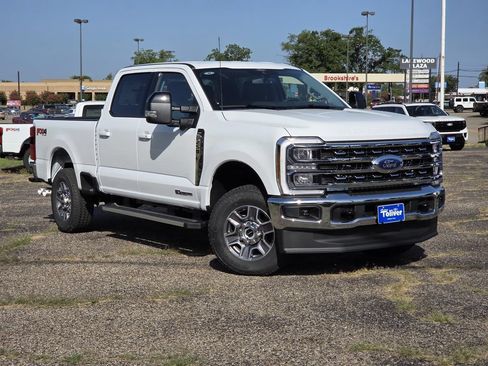 New 2026 Ford F250 Lariat w/ FX4 Off-Road Package AWD/4WD image 2