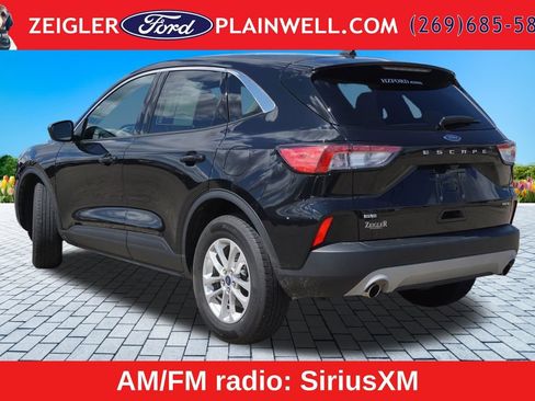 Used 2022 Ford Escape SE AWD/4WD image 3