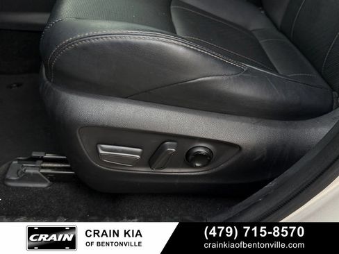 Used 2023 Toyota Venza Limited AWD/4WD image 11