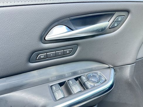 Used 2024 Cadillac XT4 Premium Luxury image 10