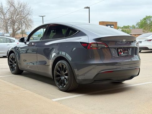 Used 2021 Tesla Model Y Long Range AWD/4WD image 3