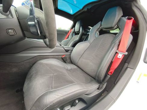 Used 2025 Chevrolet Corvette Stingray Preferred Cpe w/ Z51 Performance Package RWD image 20