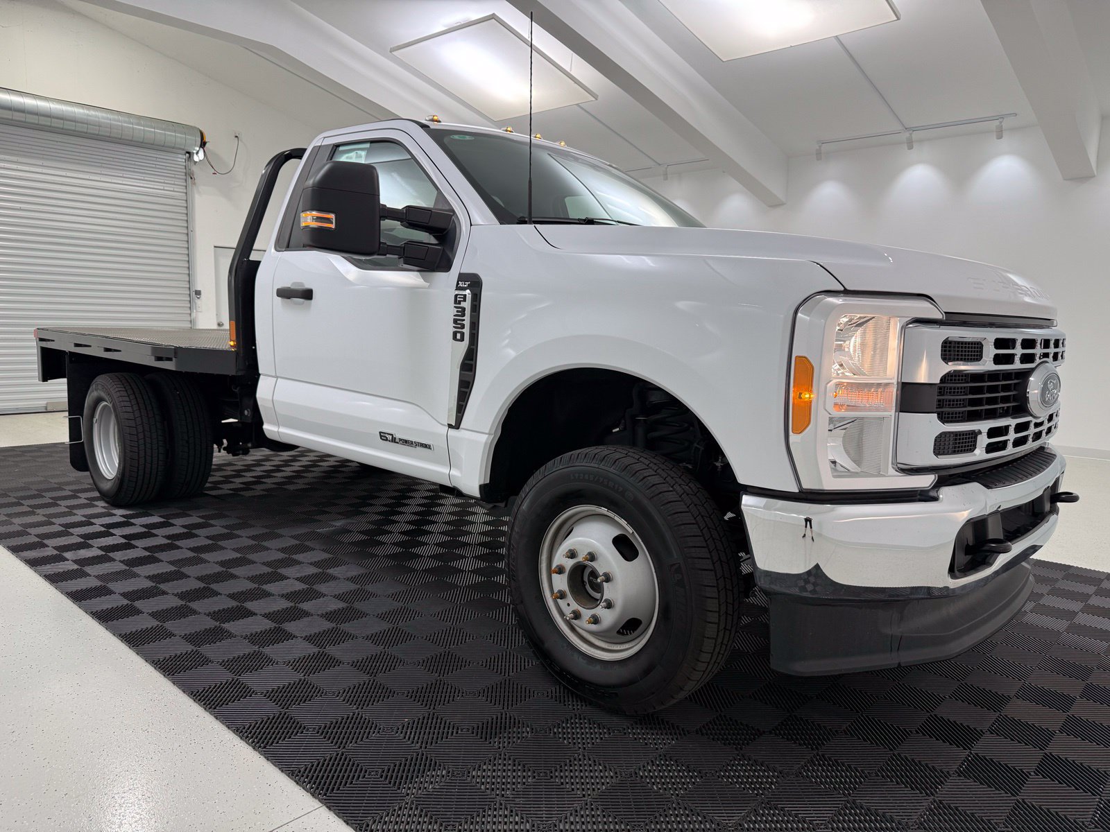 Used 2023 Ford F350 XLT w/ Snow Plow Prep Package AWD/4WD image 1