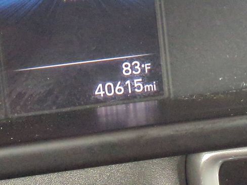 Used 2023 Hyundai Elantra SEL FWD image 32